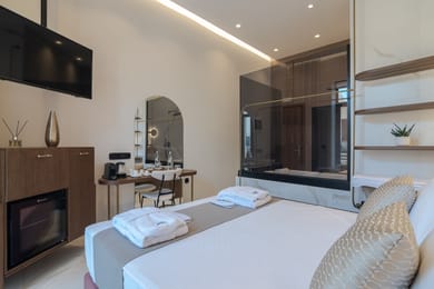 Superior Suite with Indoor Jacuzzi - City View | Rethymnon Old Town