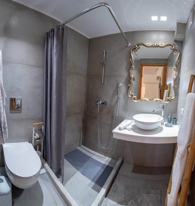 InLindos Villa - Image 3