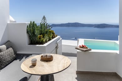 Suite with Outdoor Heated Jacuzzi