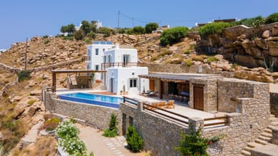 VILLA OLIVIA