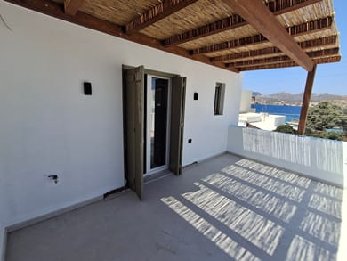 Vilos Luxury Suites - Image 2