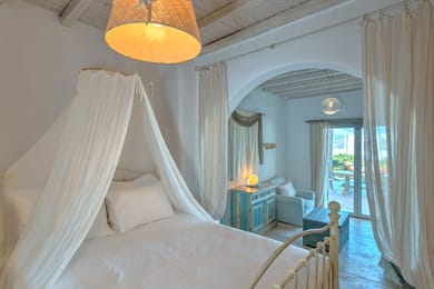 Bruno | 6 Bed | Ornos