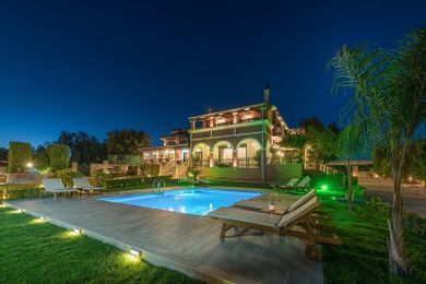 Abbott Villa | 6 Bed | Laganas
