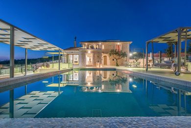 Acosta Villa | 4 Bed | Artemisio