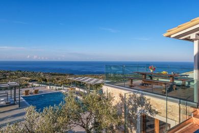 Acosta Villa | 4 Bed | Artemisio