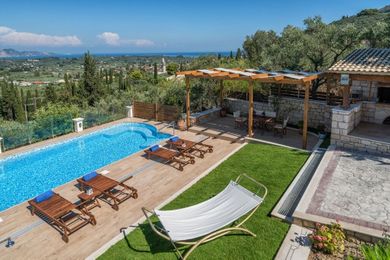 Bortel Villa | 3 Bed | Mouzaki