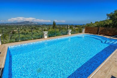 Bortel Villa | 3 Bed | Mouzaki