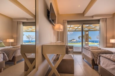 Collins Villa | 3 Bed | Keri Lake