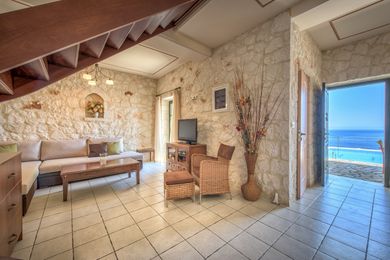 Corbin Villa | 2 Bed | Volimes-Elatio