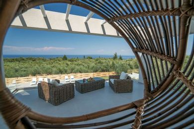Graham Villa | 5 Bed | Akrotiri