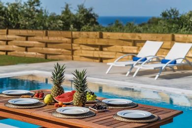 Graham Villa | 5 Bed | Akrotiri