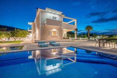 Jacqueline Villa | 5 Bed | Pantokratoras
