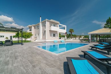 Jacqueline Villa | 5 Bed | Pantokratoras