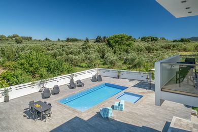 Jacqueline Villa | 5 Bed | Pantokratoras