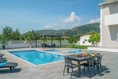 Jacqueline Villa | 5 Bed | Pantokratoras