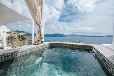 Junior Cave Villa with Outdoor Hot Tub