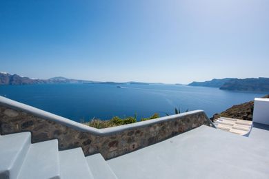 Virginia’s Cave Villas Santorini - Image 4