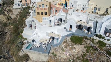 Virginia’s Cave Villas Santorini - Image 2