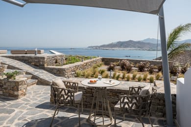 Deluxe Suite Sea View – Ground Floor