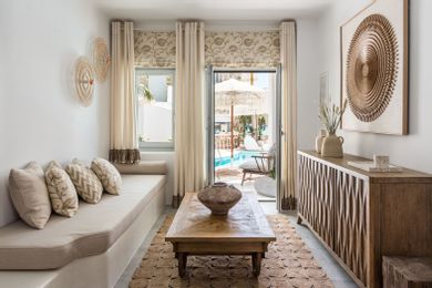 Grand Deluxe Sea View Suite