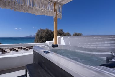 Panoramic Sea View Suite with private Jacuzzi