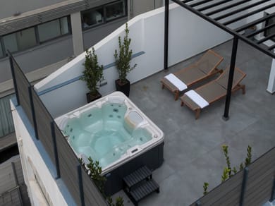Outdoor Jacuzzi Suite