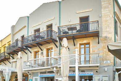 Vista Del Porto Luxury Suites - Image 3