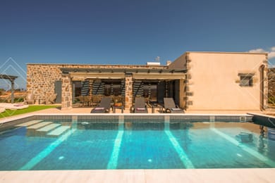 Villa Roxanne | Kokkini Hani