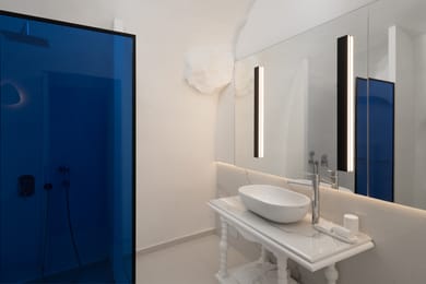 Villa Suite open air jetted tub