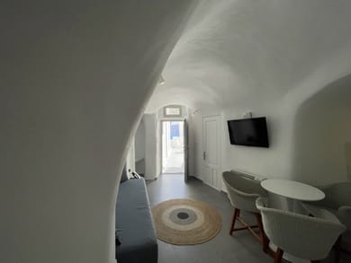 Family Cave Suite with Caldera & Sea View