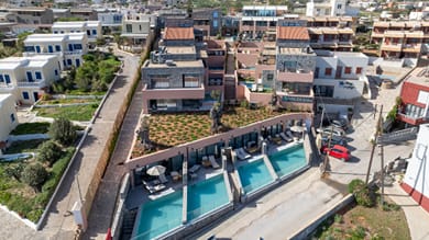 Volta Seaside Boutique Hotel - Image 3