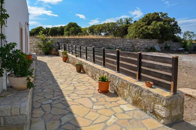 Volta Studios & Apartments Kythira - Image 3