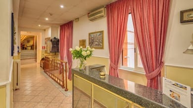 Hotel Washington Rome - Image 2