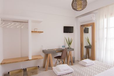 One Bedroom Apartment Side Sea / Pool View