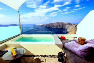 Deluxe Suite with Outdoor Hot Tub and Caldera View