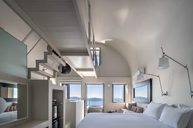 Executive Suite with Indoor or Outdoor Hot Tub and Caldera View