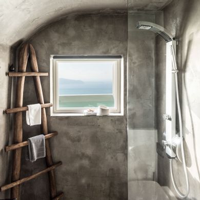 Executive Suite with Indoor or Outdoor Hot Tub and Caldera View