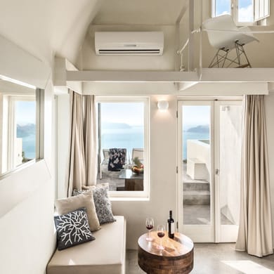 Executive Suite with Indoor or Outdoor Hot Tub and Caldera View