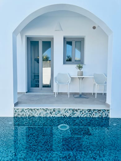 Private Pool Suite