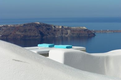 White Santorini - Image 5