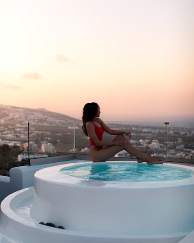 Deluxe Suite with Outdoor Hot Tub & Sea View