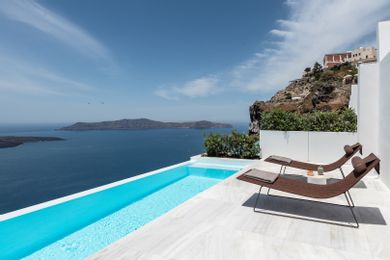 Mare Villa with Private Infinity Pool
