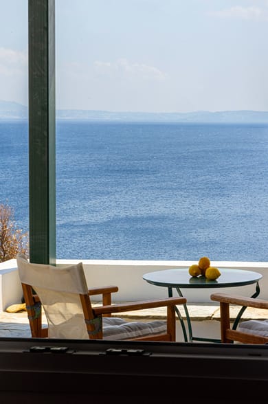 One Bedroom Apartment with Balcony and Sea View