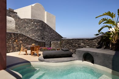 Assyrtiko Deluxe Suite with outdoor heated pool