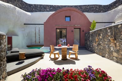 Assyrtiko Deluxe Suite with outdoor heated pool