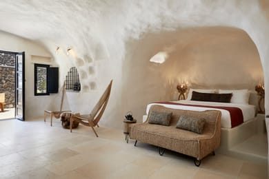 Nykteri Deluxe Suite with heated indoor cave pool