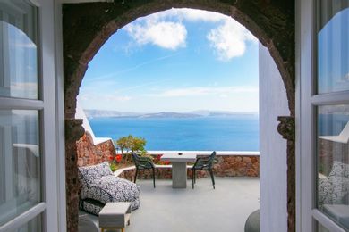 Aurora Grace Villa With Indoor Plunge  Pool & Caldera View