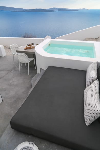 Mystic Luxury Villa with Outdoor Plunge Pool with Sea & Caldera View