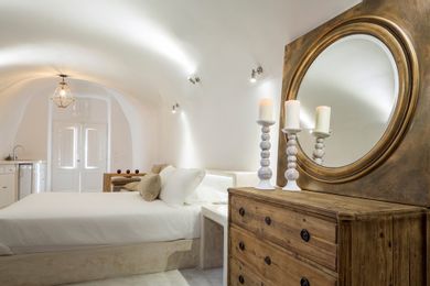 Aegean Magic Villa with Indoor & Outdoor Plunge Pool with Sea & Caldera View