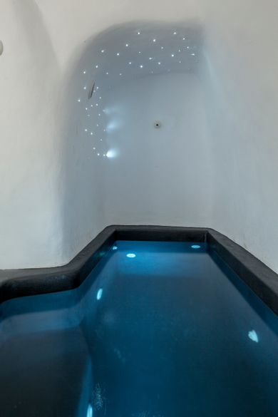 Aegean Magic Villa with Indoor & Outdoor Plunge Pool with Sea & Caldera View